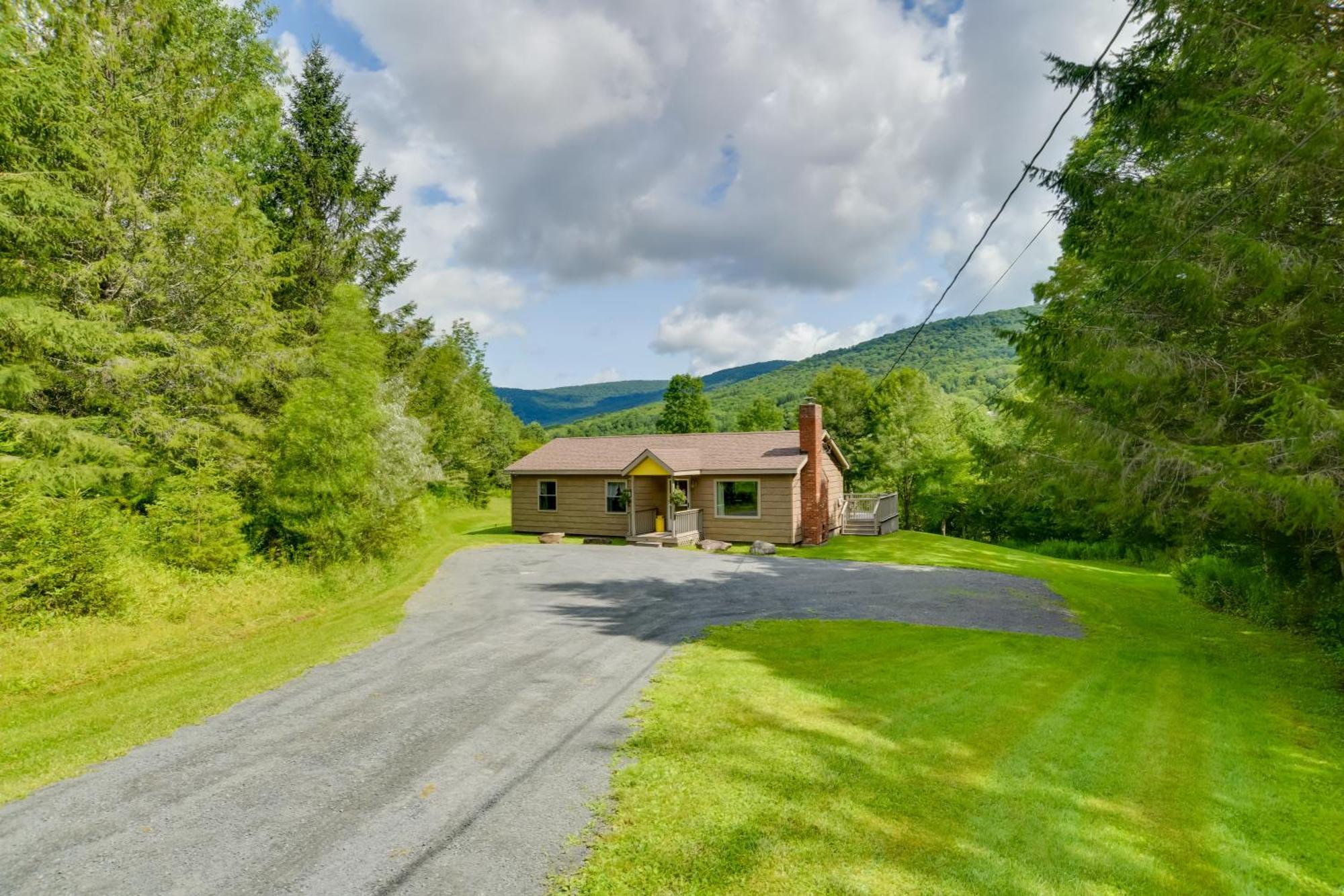 Quiet Catskills Getaway With Deck And Mtn Views New Kingston Εξωτερικό φωτογραφία