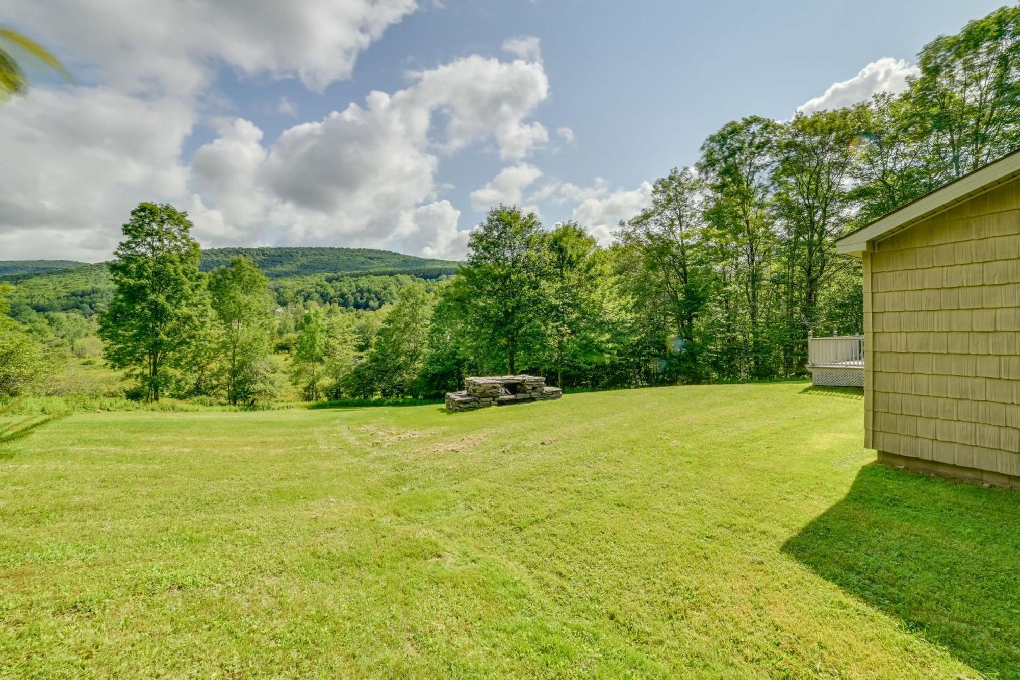 Quiet Catskills Getaway With Deck And Mtn Views New Kingston Εξωτερικό φωτογραφία